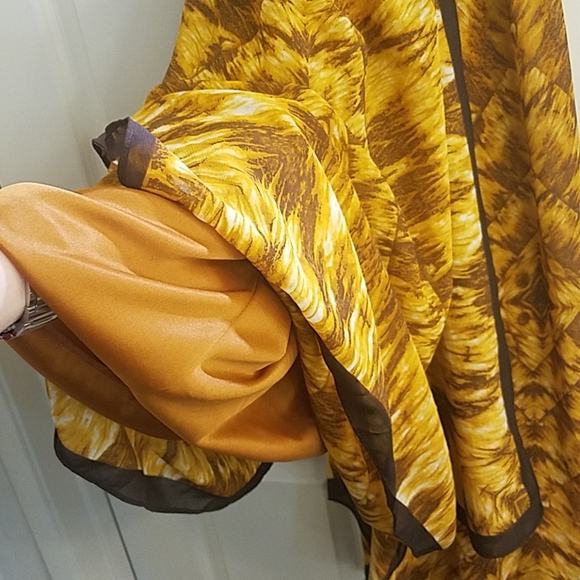 Dress light - Picture 3 of 8